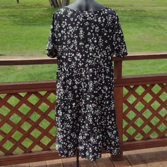 Shein Curve Vcay Black and White Floral Print Ruffle Hem Dress Size 0XL - Picture 4 of 13